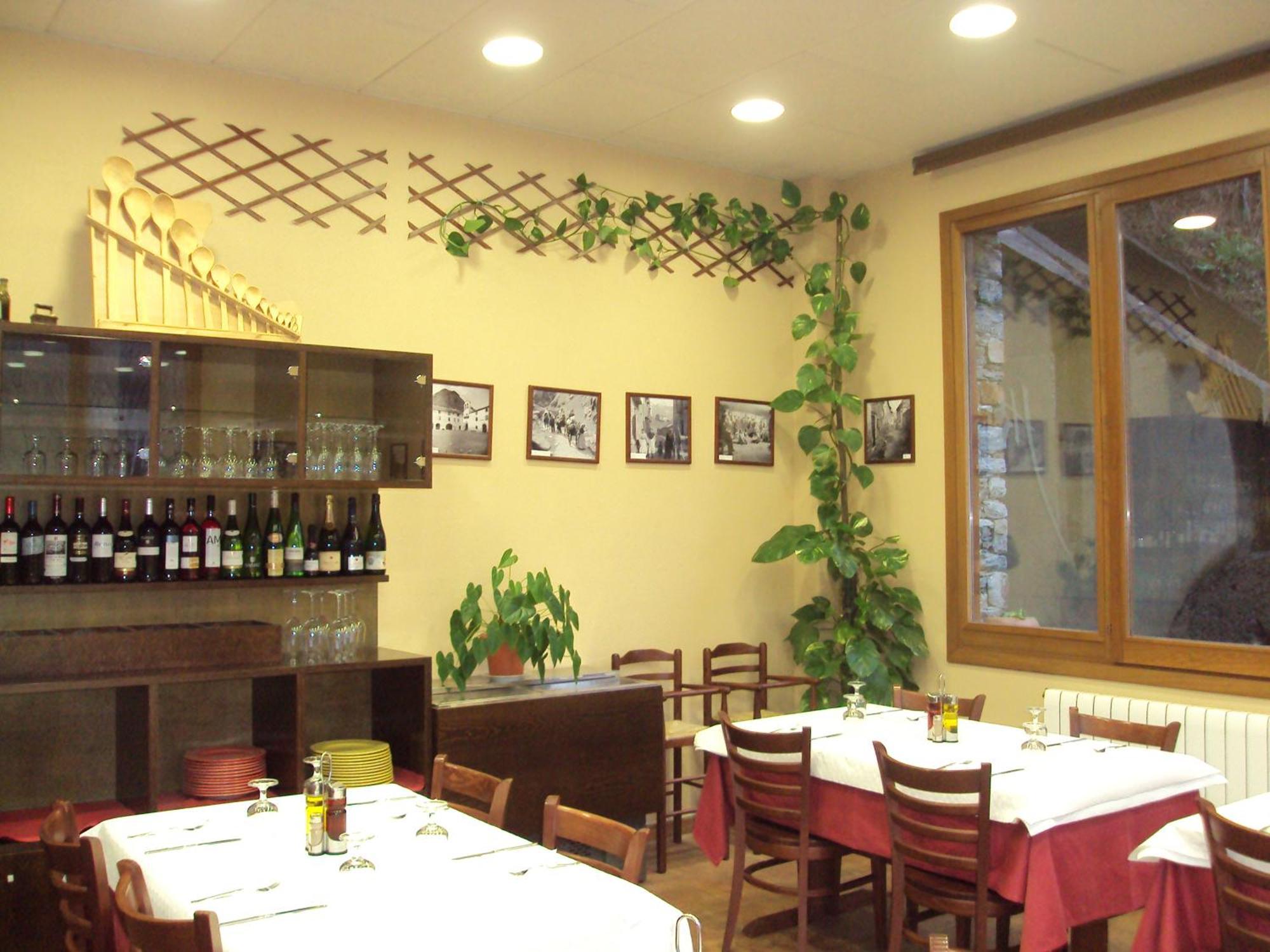 Hostal Les Roquetes Queralbs Εξωτερικό φωτογραφία