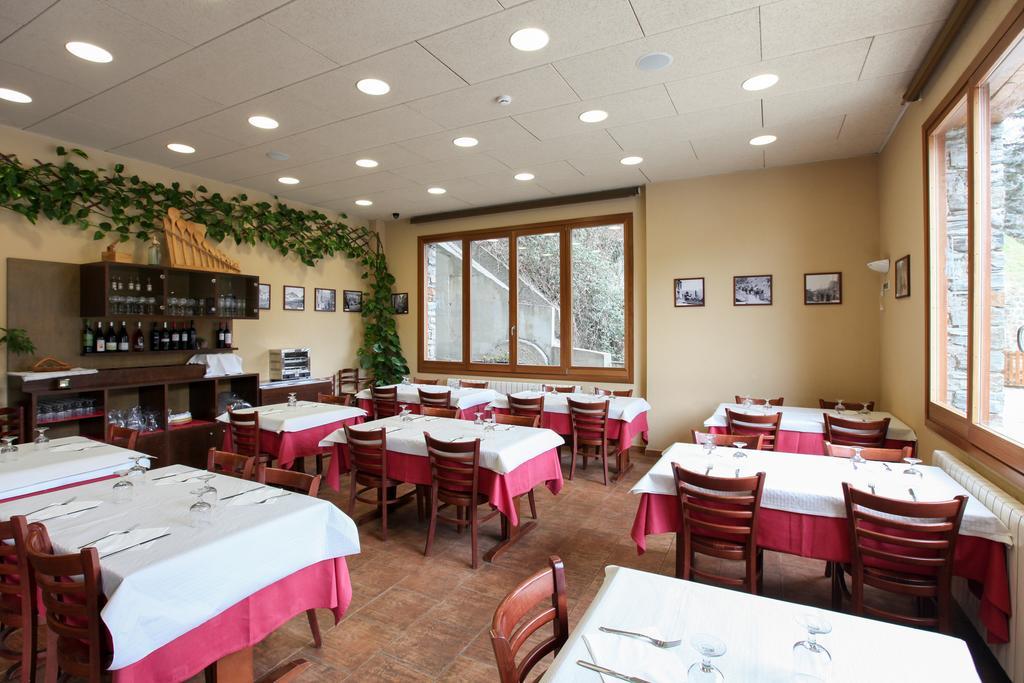 Hostal Les Roquetes Queralbs Εξωτερικό φωτογραφία