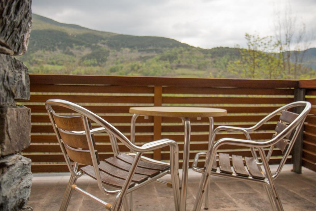 Hostal Les Roquetes Queralbs Εξωτερικό φωτογραφία